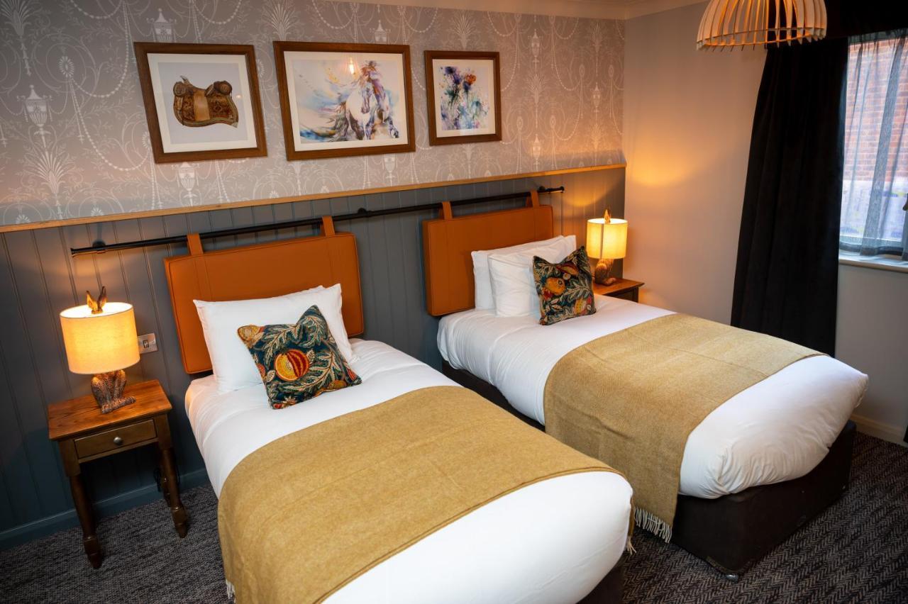 Ely Hotel By Chef & Brewer Collection كامبرلي المظهر الخارجي الصورة